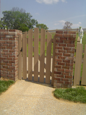 Bryan Fences (615) 977-1450